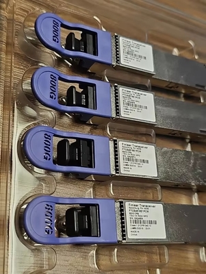 Finisar QSFP-DD-800G-DR8 500M SMF MPO16 Moduli ottici paralleli 100G Switch di rete 16 Capacità di nucleo 40G Fibra ottica