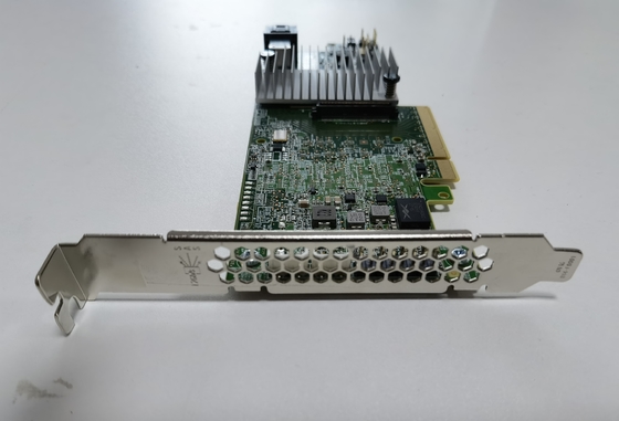 porti del regolatore 9361-4i 4 di 12Gb/S PCI Express SATA SRS RAID