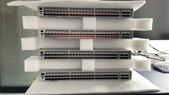 Commutatore di rete di aziende a fibra ottica del porto 32Gb/S del commutatore 24 di Dell Connectrix DS6620B