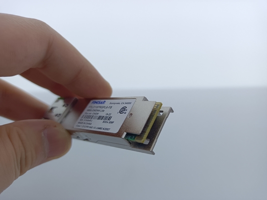 Applicazioni originali di Finisar FTLC1157RGPL6-FB 2km 100G CWDM4 QSFP28 con FEC