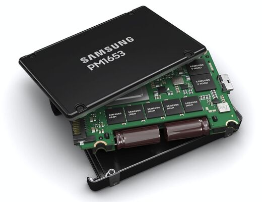 Samsung PM9A3 7.68TB PCIe 4.0 NVMe Enterprise SSD con 6900MB/s U.2 Form Factor