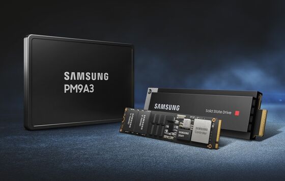 Samsung PM9A3 7.68TB PCIe 4.0 NVMe Enterprise SSD con 6900MB/s U.2 Form Factor