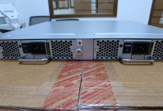 il broccato SAN di 24P 8GB SWL commuta i porti di BR-6510-24-8G-R 24 la X 8Gb SFP+ 48